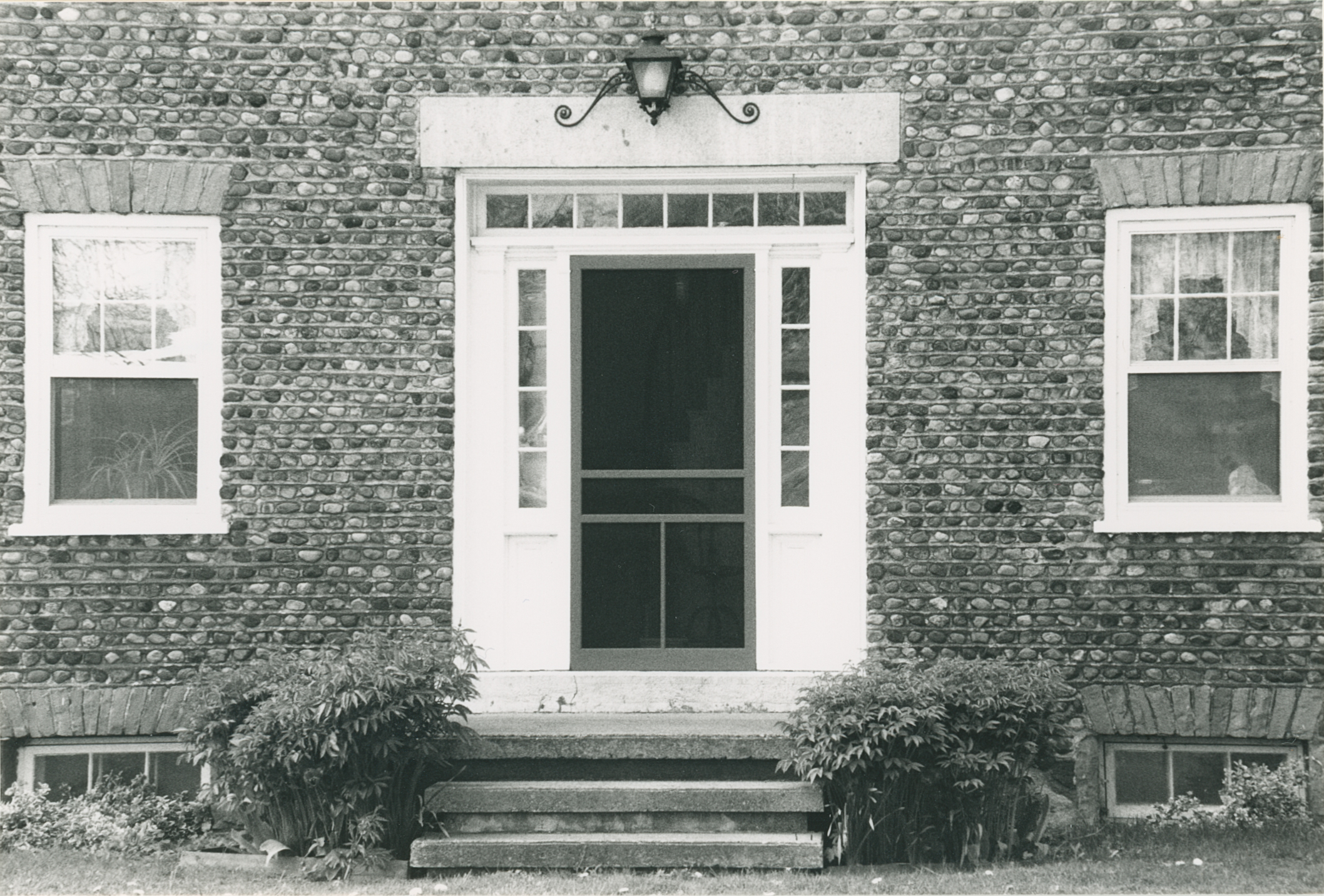 Pal-23 2121 Walker Rd 4